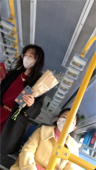 偷拍巨乳人妻裙底 骚穴湿透狂干内射