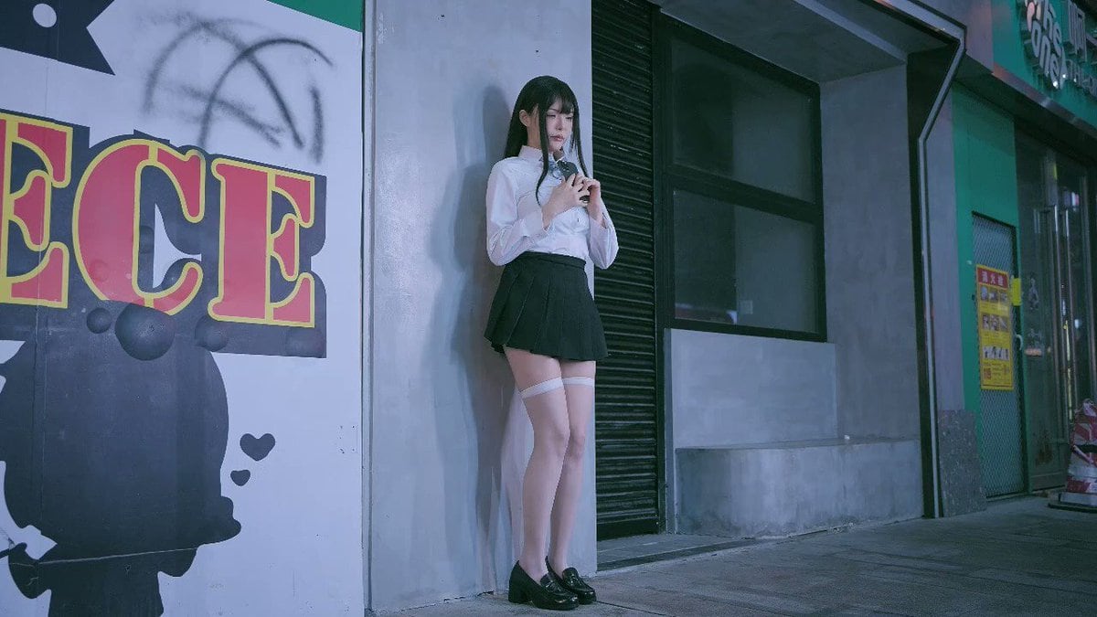 《清纯女友、堕》视频预览中国境内购买fantia
