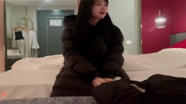 探花酒店3000块约炮刚下海的极品高端清纯美女