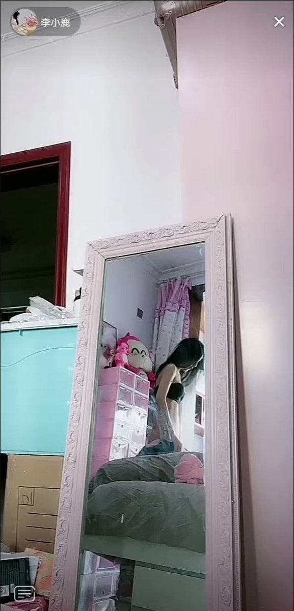 你要相信光吗 啧啧 这白花花的屁股