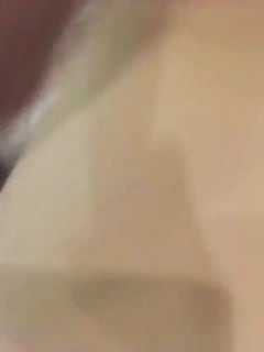 国产魅惑TS丫丫被光头大叔约炮 无套植入后庭之花，真尼玛勇敢啊 不害怕吗？不过操得挺欢乐啊 菊花好紧！